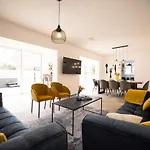 1oak Semesterbostad