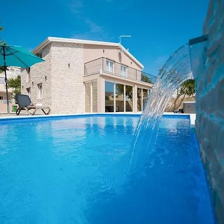 1oak Hébergement de vacances *